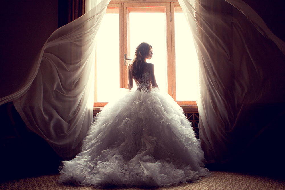 5 Fashionable Wedding Dress Silhouettes